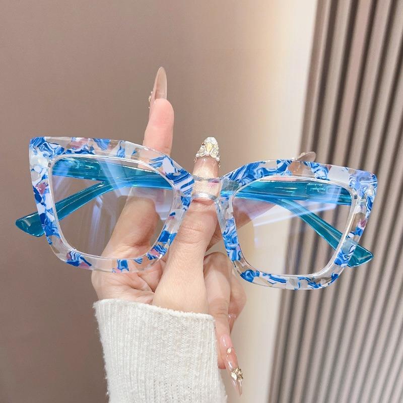 2026 New Cat-Eye Frame Floral Pattern Anti-Blue Light Presbyopia Glasses for Women Fashionable Ultra-Light Reading Eyewear