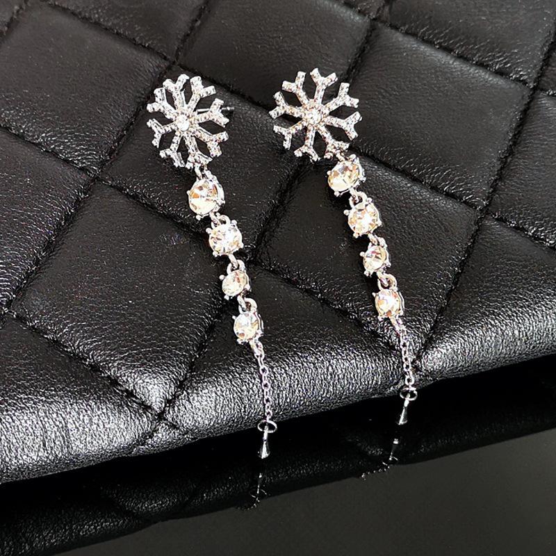 Crystal Zircon Snowflake Stud Earrings For Women Shiny Rhinestone Charm Earring Girls Christmas New Year Birthday Jewelry Gifts