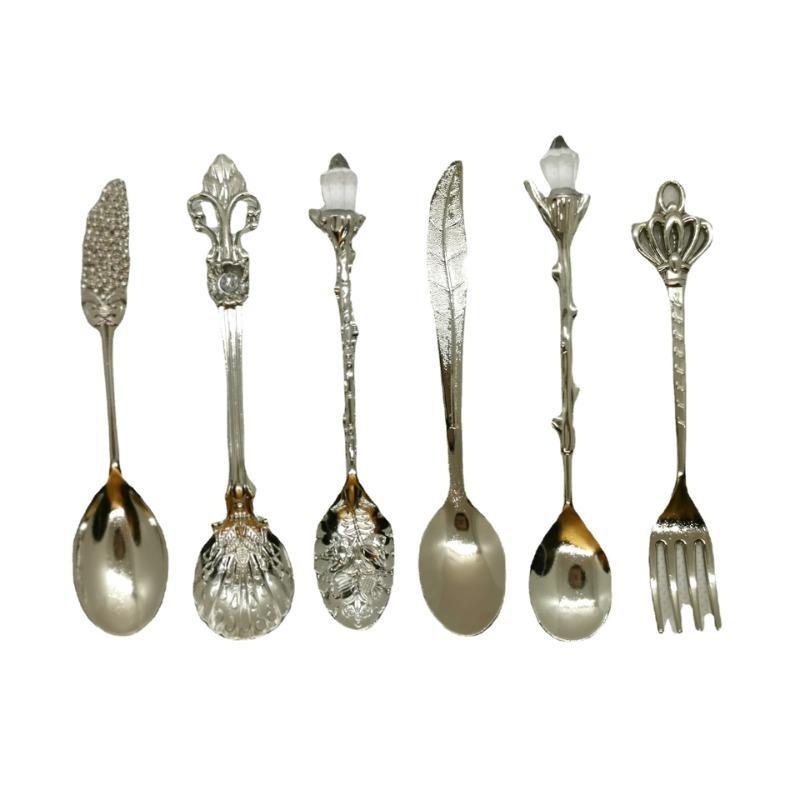6pcs Vintage Spoons Fork Royal Style Gold Carved Coffee Tea Spoon Snacks Fruit Prikkers Dessert Fork Cutlery Set Kitchen Tool