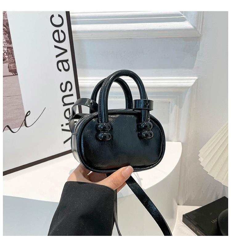 High-end small bag women's new summer popular versatile messenger bag fashionable portable bowling bag