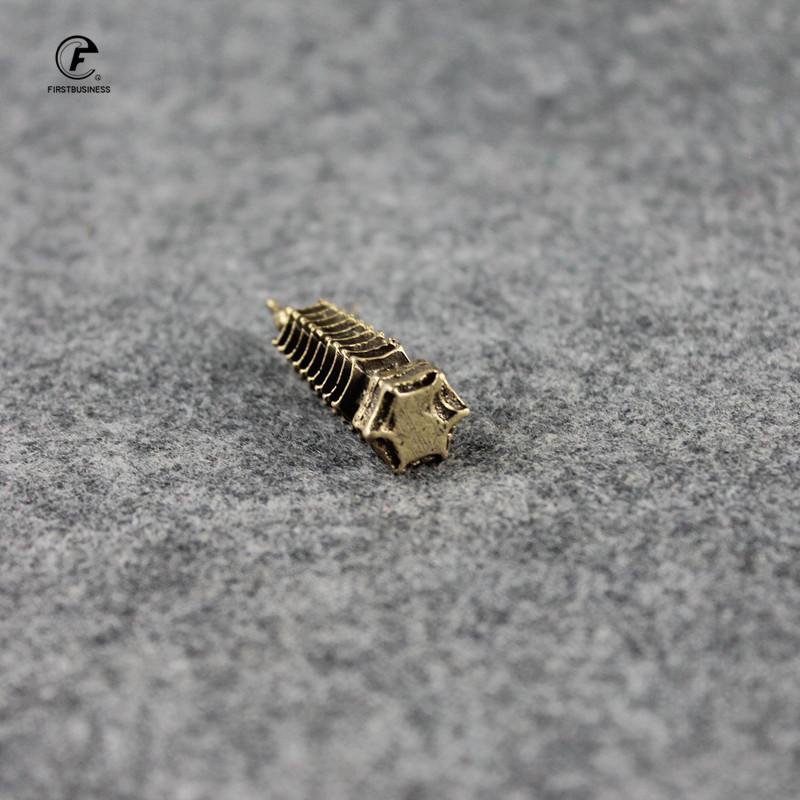 Copper Pagoda Figurines Retro Brass Chinese Feng Shui Nine-Layer Tower Key Chains Pendants Home Decor Desk Decorations Ornaments
