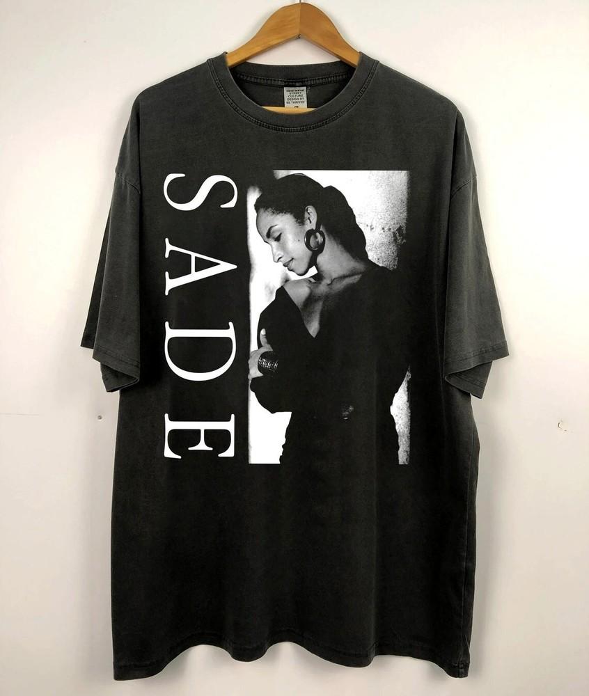 Sade Vintage 90s T-Shirt Sade Concert Shirt Sade Pop Music Fan shirt Unisex T-Shirt S