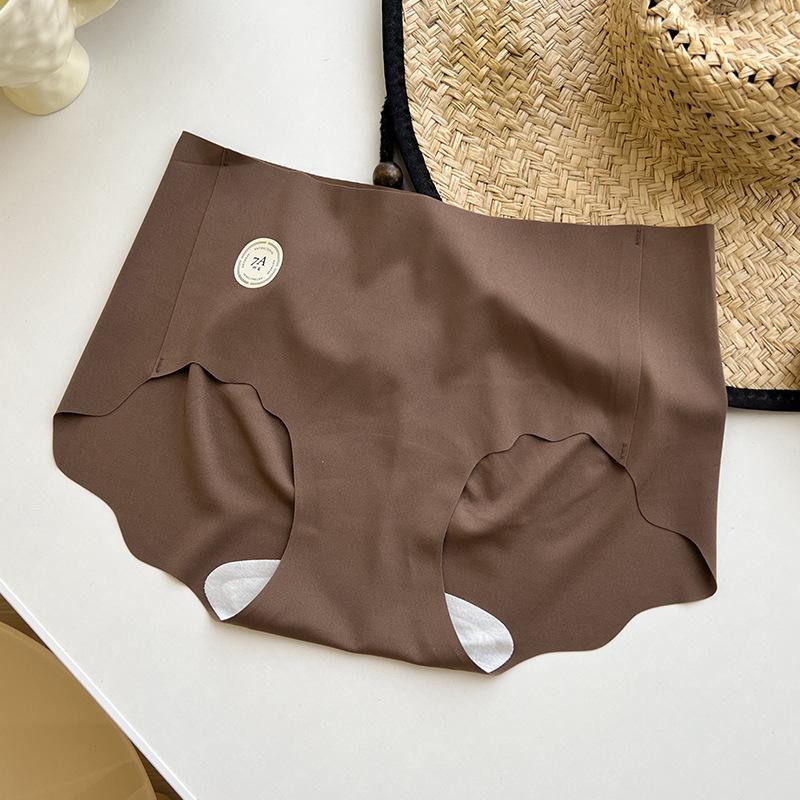 Milk Skin Seamless Antibacterial Hip-Hugging Panties with Extended Crotch, No Pinch, Middle Waist Peach Butt Design for Women
