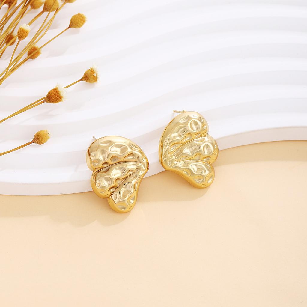 Love Flower Pleated Creative Earrings Women'S Retro Light Luxury High-End Bow Simple Stud Earrings