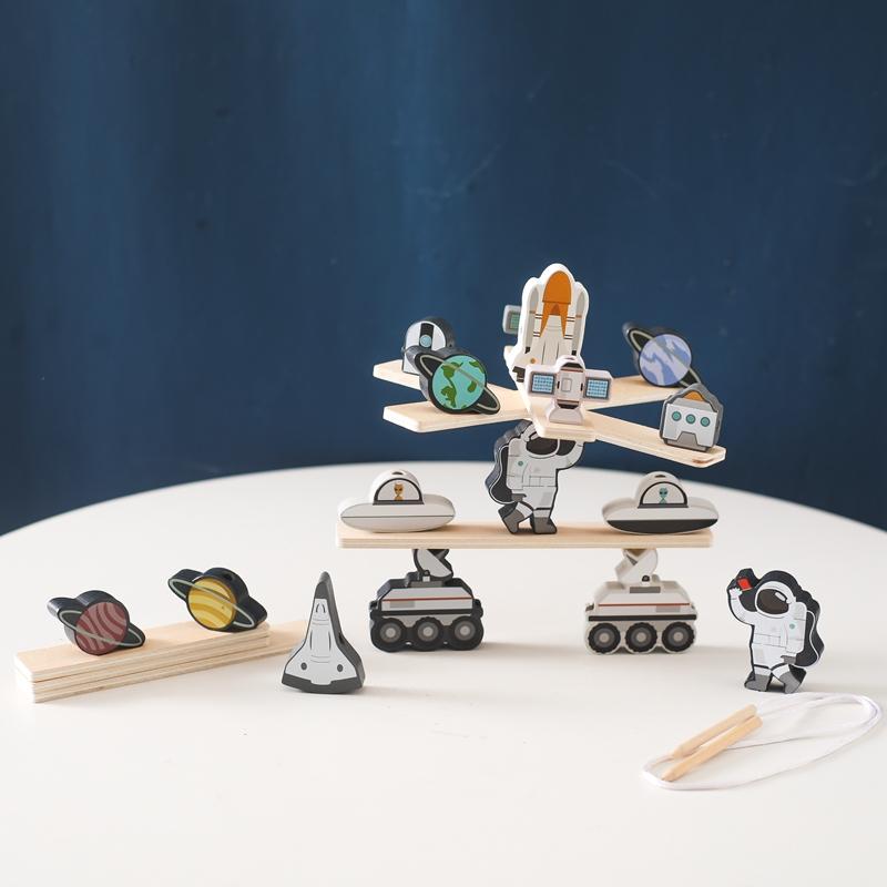 Children's Balance Ability Montessori Toy Wooden Astronaut Button Beaded Blocks Stacking Game Kids Educational Toy Gift with Box