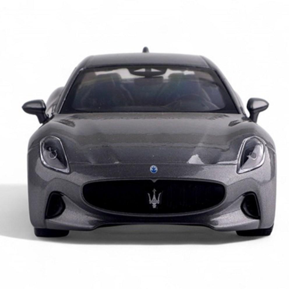 WELLY 1:24 Maserati GranTurismo Diecast Modellauto