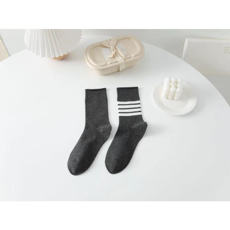 Trendy and Personalized Women's Socks for Both Feet, Four-bar Striped AB Women's Mid-calf Socks, Sports Football Socks, Student Socks