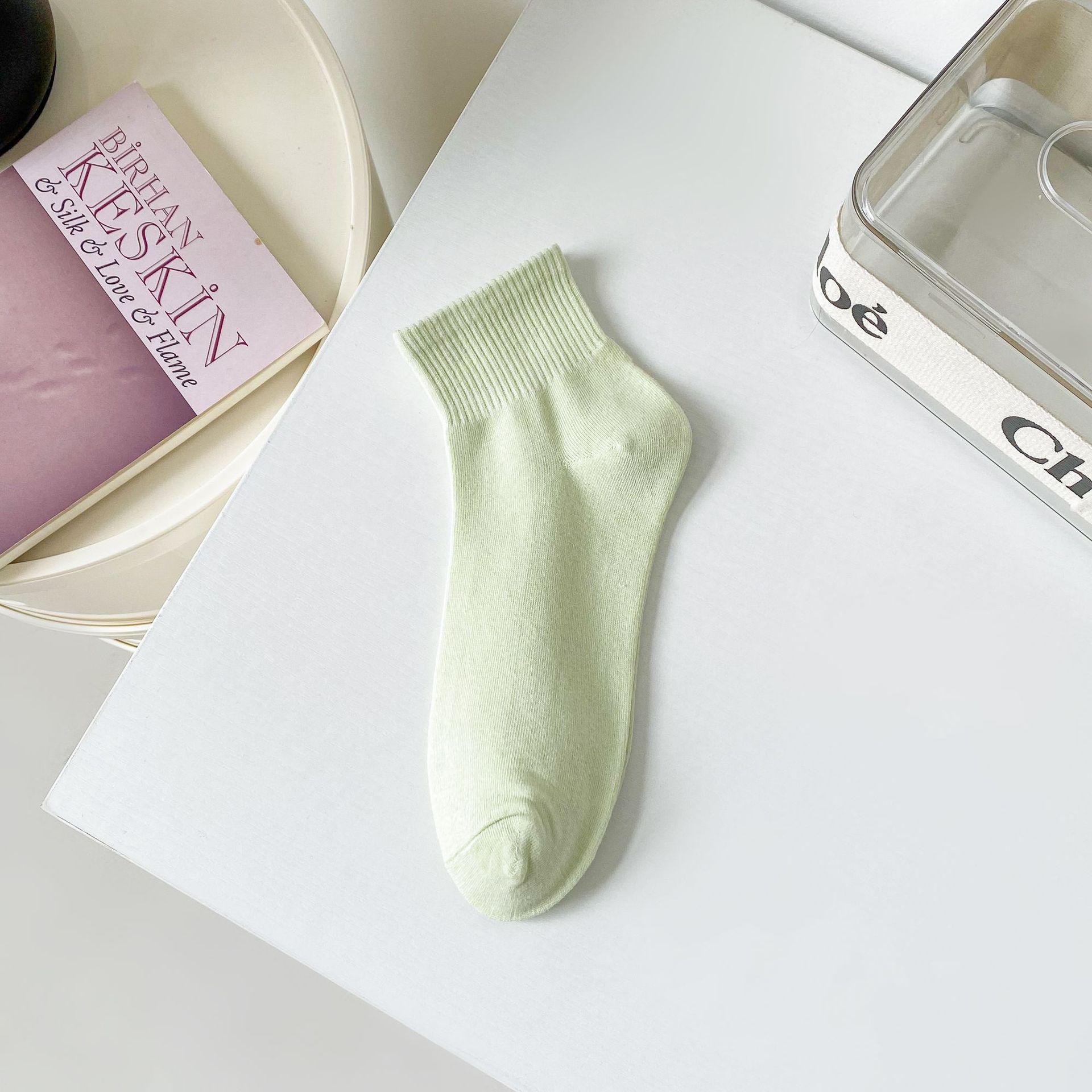 

Женские спортивные носки Morandi Color Cotton Mid-Tube: Модный однотонный цвет для студентов и любителей активного отдыха. Cotton shorts bud зеленый