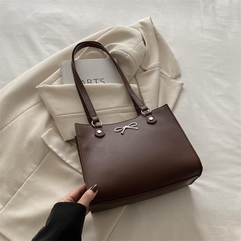 Casual Large-capacity Tote Bag Women's 2025 Autumn New Trendy Simple Fashion Shoulder Bag Portable Underarm Bag