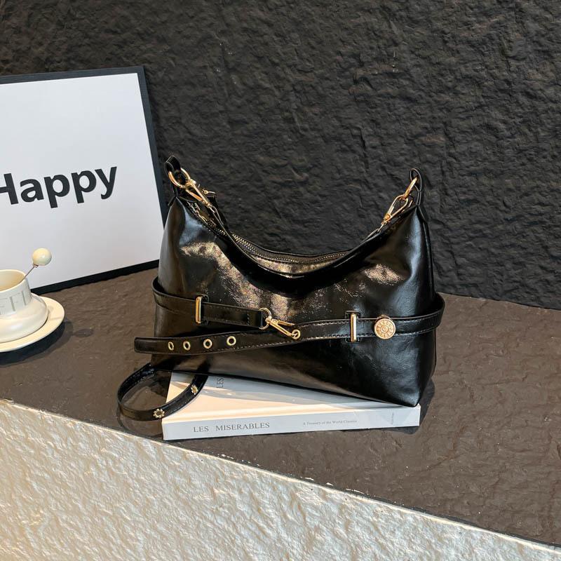 One shoulder underarm bag women's 2025 new retro dumpling bag fashion niche high sense commuter messenger bag women