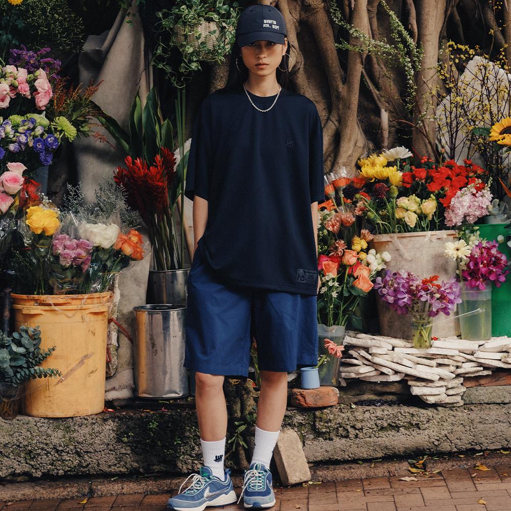 Undefeated T-Shirts Unisex Crew Neck UC52GSS06M