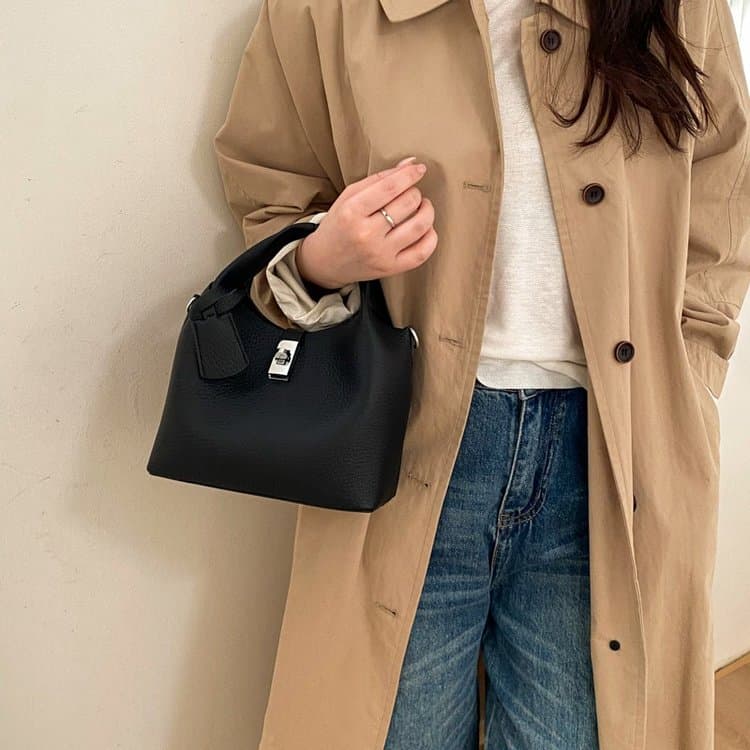 Metal lock bucket bag women s shoulder messenger bag чёрный