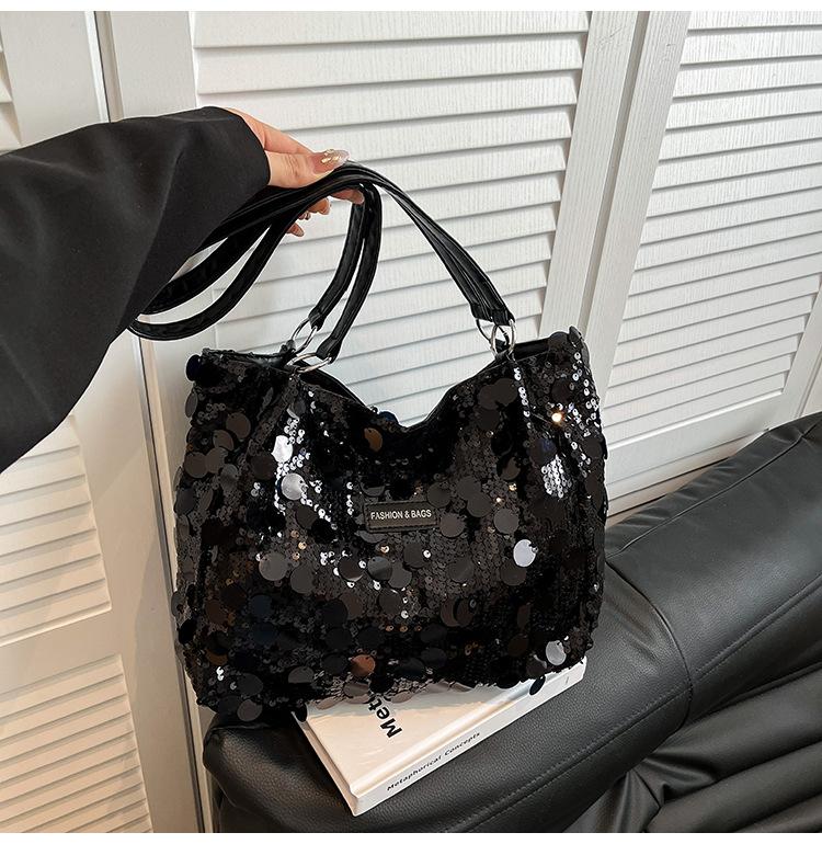 

Модная сумка с пайетками женская 2025 новая нишевая трендовая сумка-ведро на плечо универсальная сумка-тоут большой вместимости чёрный