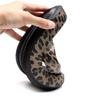 2025 Neue Zehensandalen mit Leopardenmuster Lässige Plateau-Damen-Zehensteg-Flachpantoletten Rutschfeste Badslipper Outdoor-Strandschuh