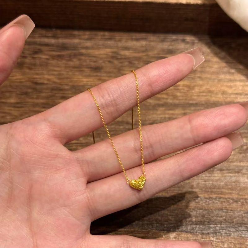 Four-Leaf Clover Zircon Necklace - New 2025 Light Luxury Titanium Steel, Non-Fading Clavicle Chain.