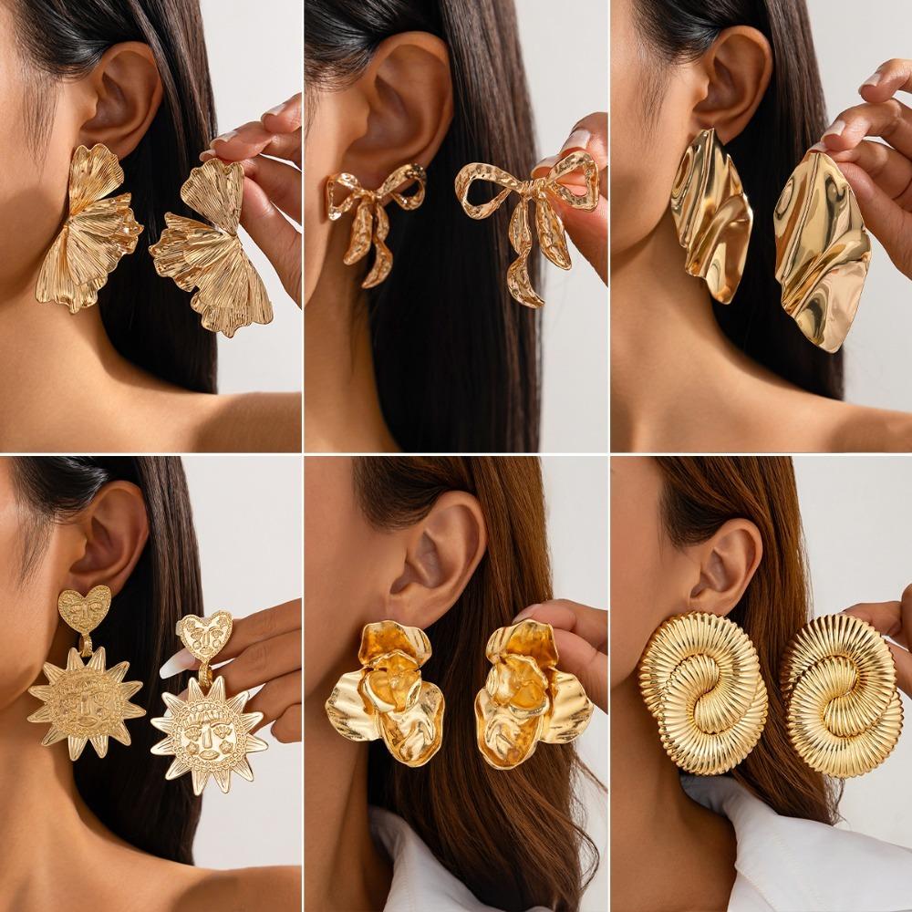 Exaggerate Personality Geometry Liquid Metal Irregular Fold Flowers Stud Earrings for Women Fashion Party Jewelry Accessory Gift