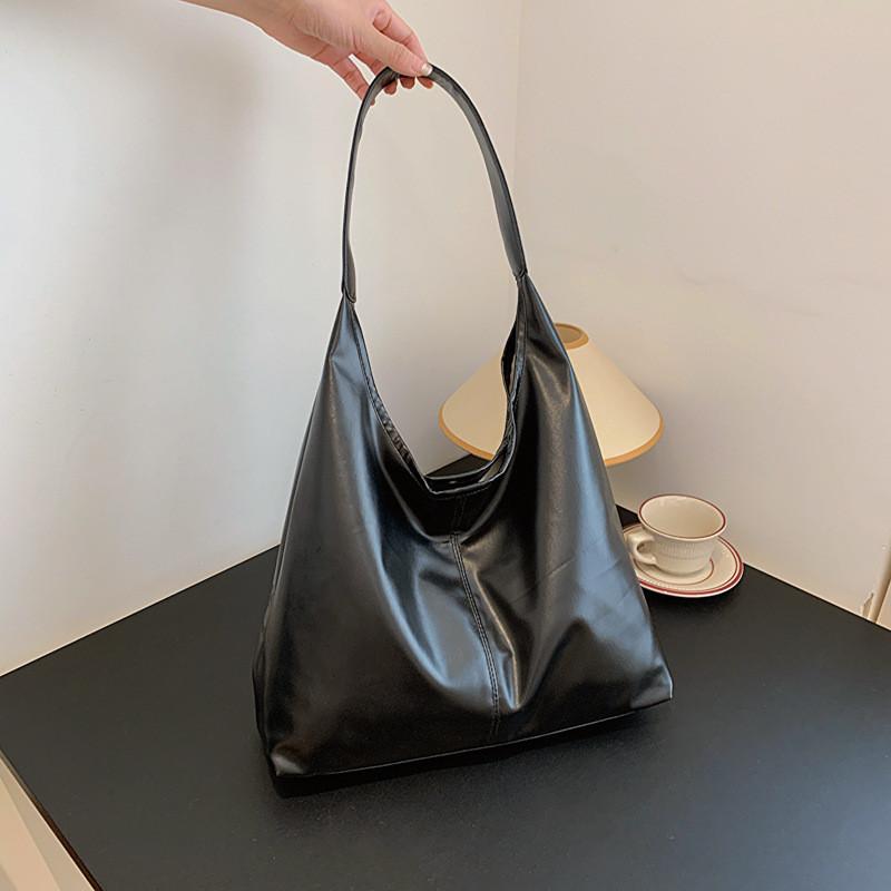 Large Capacity Stylish Solid Color Tote Bag For Autumn Fashionable Daily Use