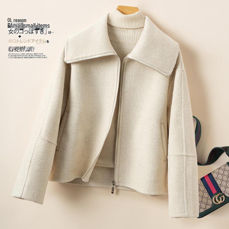 

Женское шерстяное пальто с большим лацканом на осень/зиму 2025 - Короткий дизайн, Нишевое премиум-качество Medium