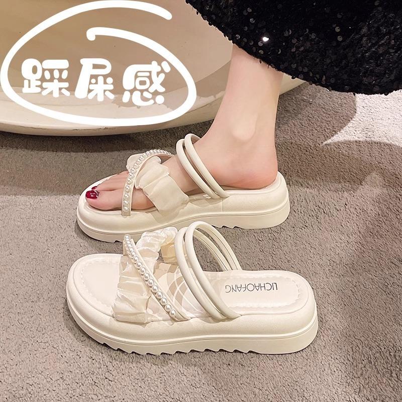 Stepping on shit sandals female summer 2025 new muffin and slippers fairy wind thick bottom two wear sandals soft bottom half drag