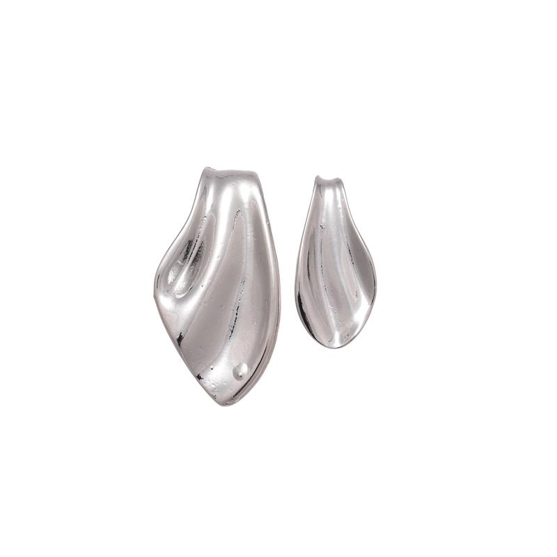 Design Sense Metal Fish Tail Asymmetric Stud Earrings for Women Minimalist Silver Color Glossy Fashion Earrings Chic Jewelry