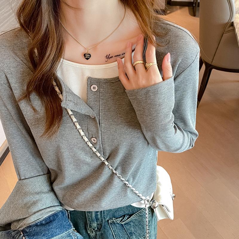 

Новые высококачественные топы для женщин на весну и осень — это две свободные футболки с длинными рукавами, которые можно носить с нижними рубашками. L серый