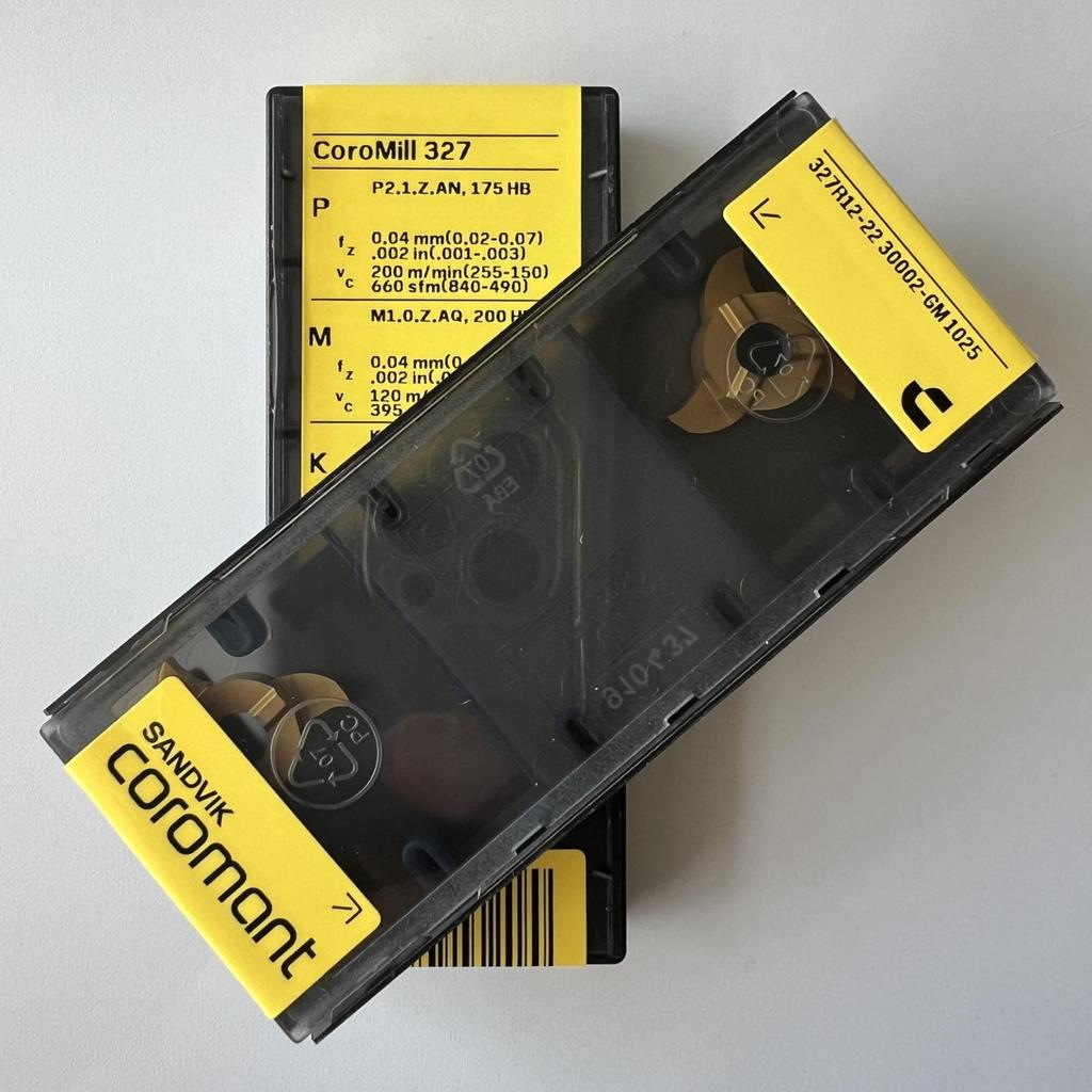 SANDVIK / 327R12-2230002-GM 1025 / Original Swedish hard alloy blade 2 Pcs