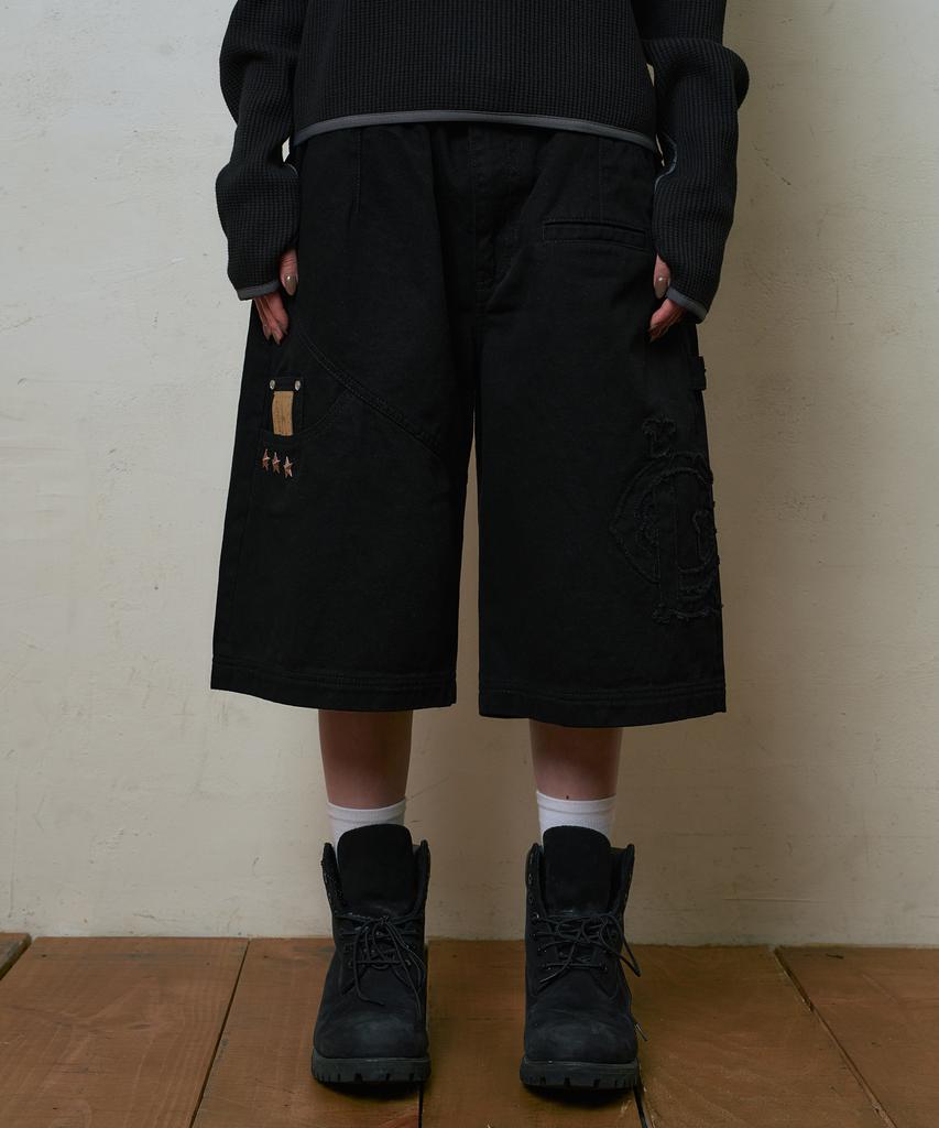 Lujeoseukeulleob Lc Logo Applique Bermuda Cotton Pants Black