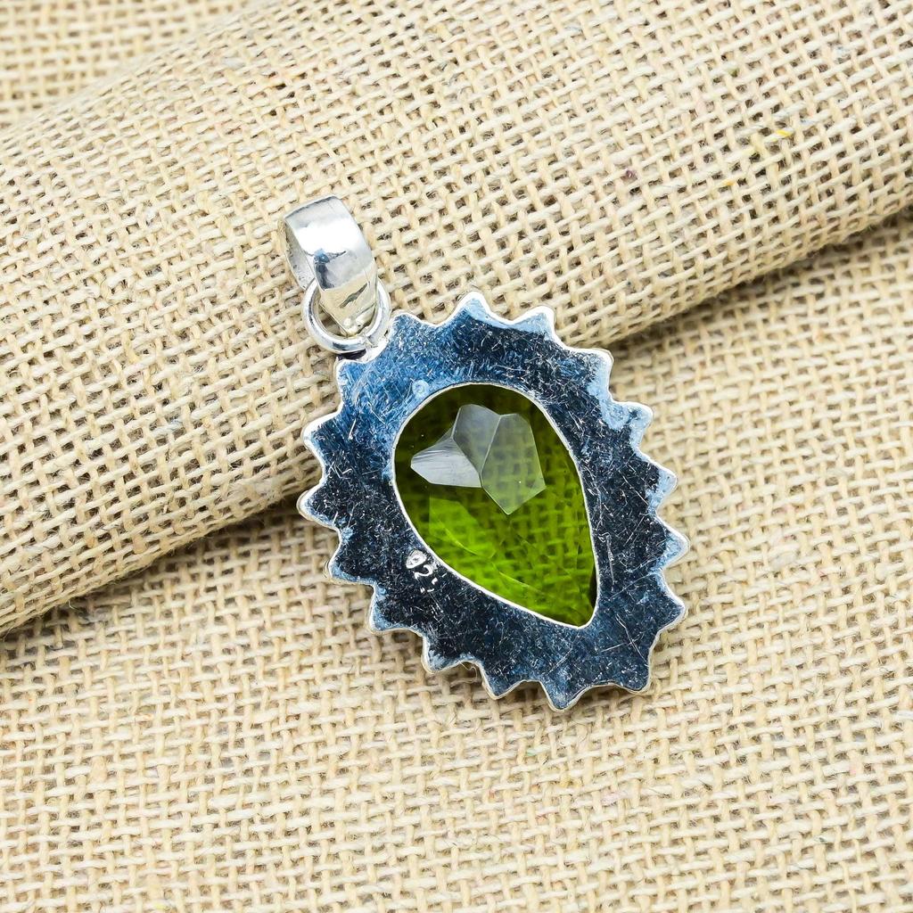 Attractive Peridot Gemstone Handmade Pendant 925 Sterling Silver Jewelry