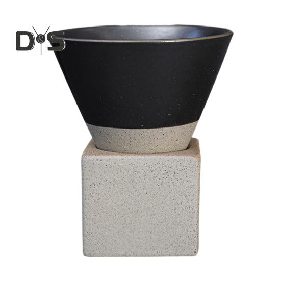 Tazza da caffè a imbuto in ceramica grezza da 200 ml con base Resistente al calore fatta a mano in stile giapponese Latte Cappuccino Tè Espresso Tazza affusolata Regalo di compleanno