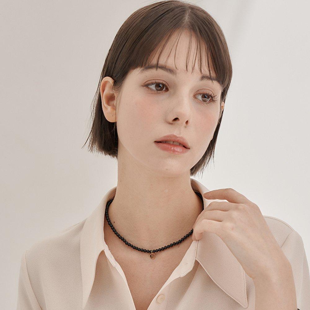 [Elle] Signature Black Onyx Stone Necklace Elbrnn228