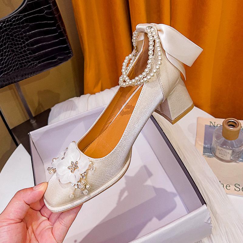 Square head high heels thick heel Mary Jane shoes new red wedding shoes bow pearl medium heel single shoes