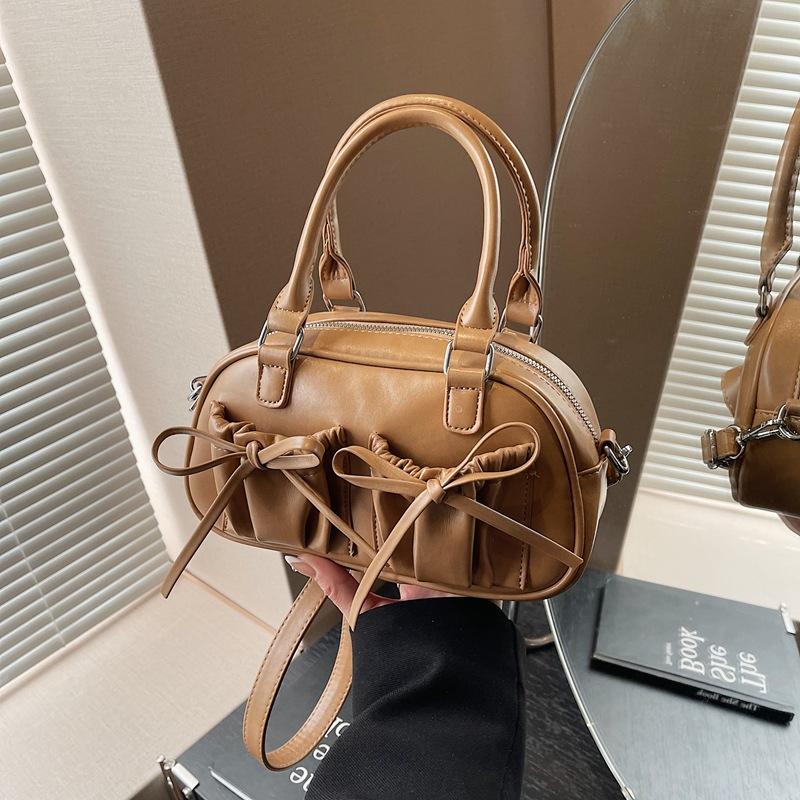 High-end niche bag women's spring and summer new fashion messenger bag versatile pleated portable pillow bag