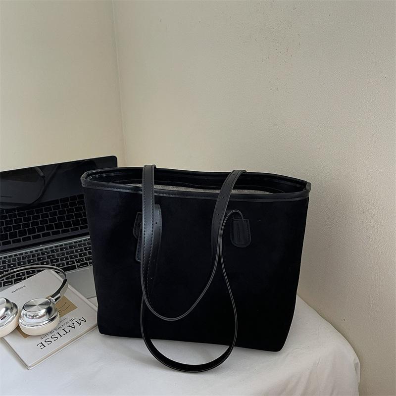 Retro Large-capacity Bag Women's Autumn and Winter New Fashion Tote Bag High-end Large-capacity Commuter Bag