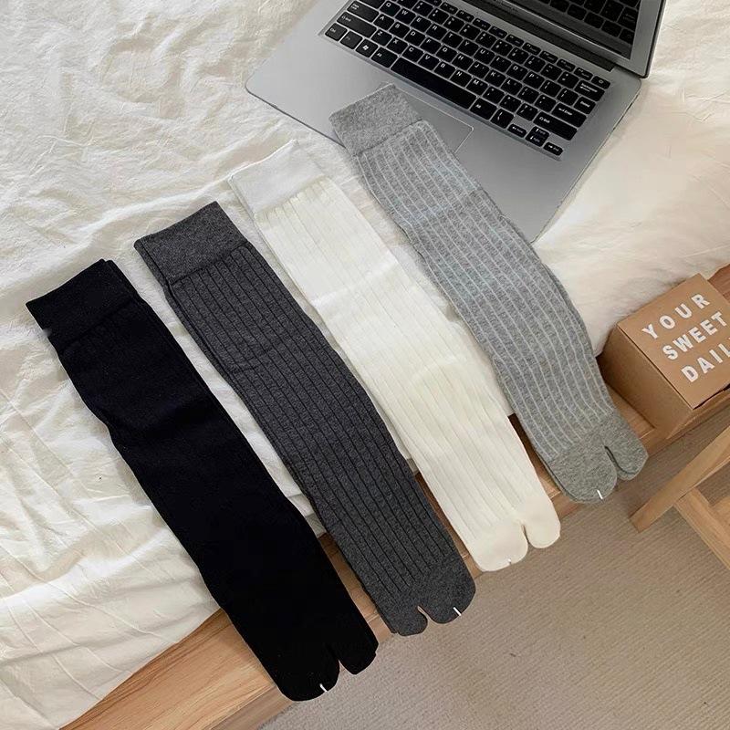 Cotton Split Toe Socks Two Toe Mid-Calf Socks Calf Socks Autumn Winter Vertical Strips Japanese Tabi Socks Clogs Socks