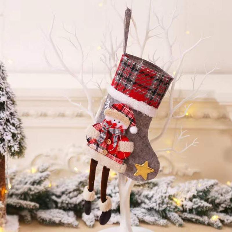1Set Christmas Tree Socks Pendant Old Man Elk Bear Snowman Pattern Christmas Medium Plaid Socks for Children Candy Gift Bag