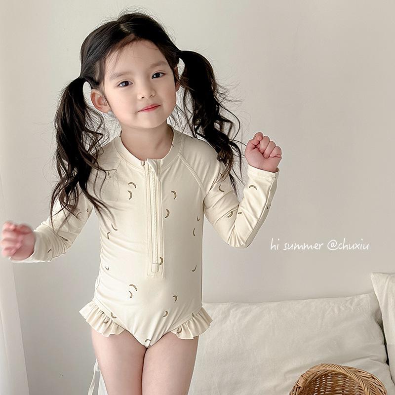 

Девочки Цельный купальник с длинным рукавом – Быстросохнущий, Защищающий от солнца и Стильный XL [55-66 lbs]