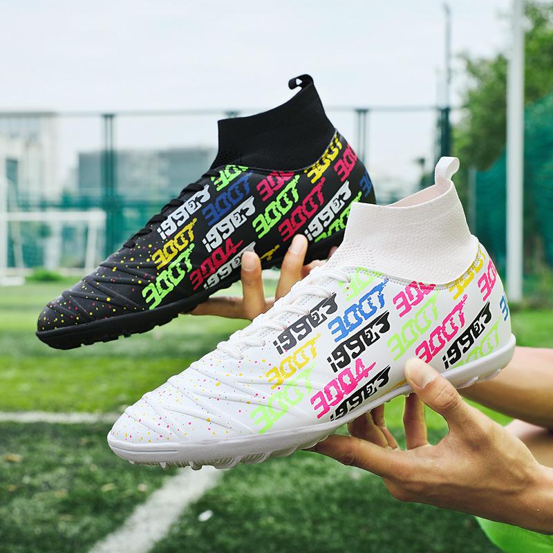 Large Size Football Shoes Teen Boys and Girls Students Grass Spikes Broken Nails Breathable Game Training Shoes