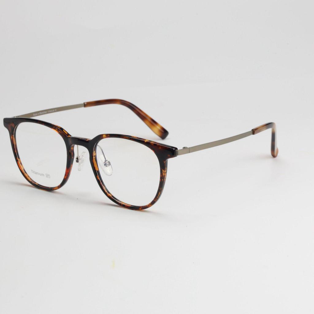Unisex Pure Titanium Eyeglass Frames with Full-Frame and Acetate TR Options for Myopia, Compatible with Prescription Lenses.