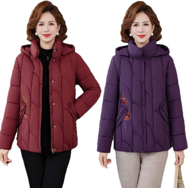 Mom winter padded jacket medium and old women's padded jacket short padded jacket warm embroidered flower women's top winter
