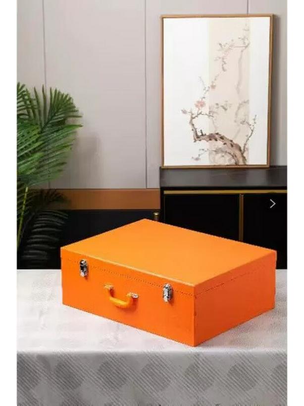 Maud Lanka Light Luxury Ceramic Dinnerware Set