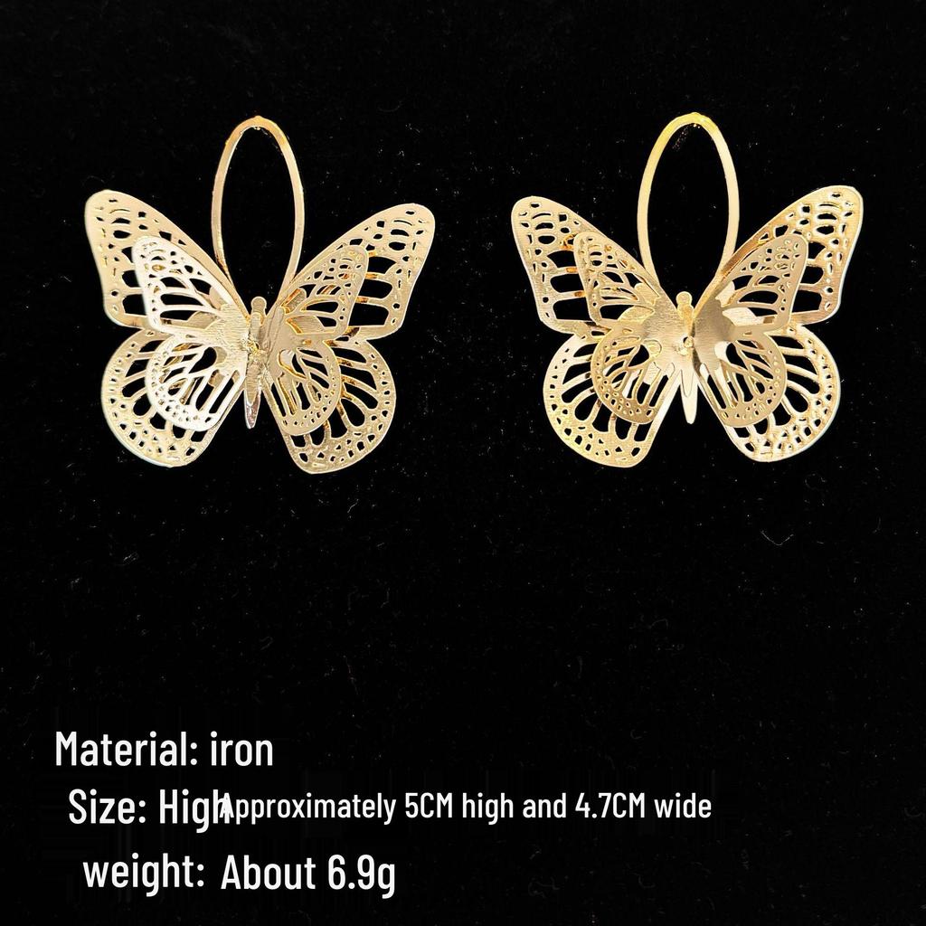 Elegant Gold Butterfly 3D Ear Cuff Earrings