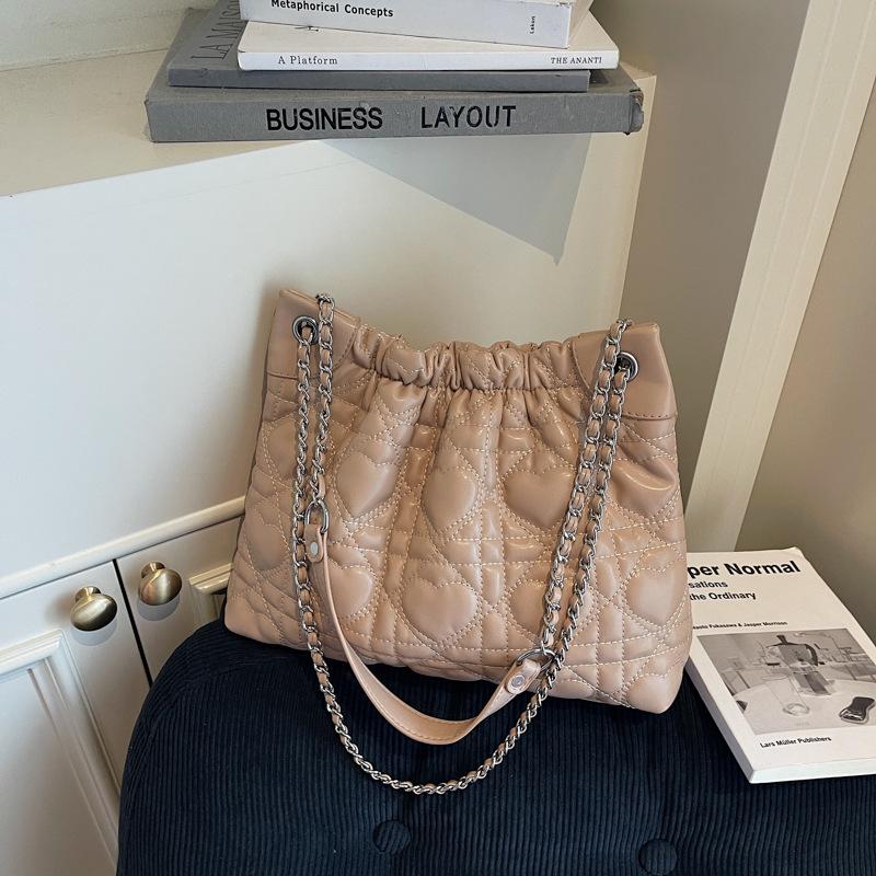 

Сумка женская универсальная 2025 новая мода корейская версия сумка через плечо кроссбоди зарубежный стиль цепочка вышивка нитью любовь сумка-тоут 31*9*25 темно-коричневого