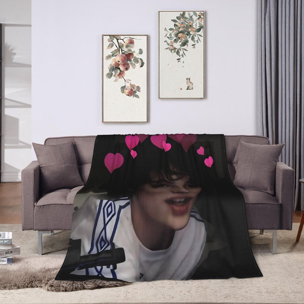 Finn Wolfhard Weiche Decke Junge Mädchen Plüsch Bettwäsche Überwürfe Ästhetisches Schlafzimmer Flanell Tagesdecke Sofabettbezug