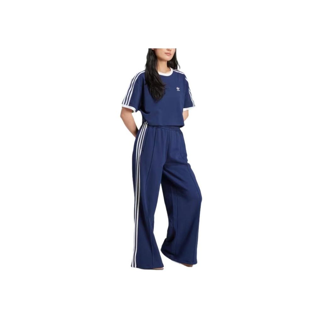 adidas T-shirt da Donna Adicolor a Maniche Corte con 3 Strisce, Comoda, Traspirante, Vestibilità Larga, a Righe, Spalle Cadenti, Top Night-Indigo JC8151