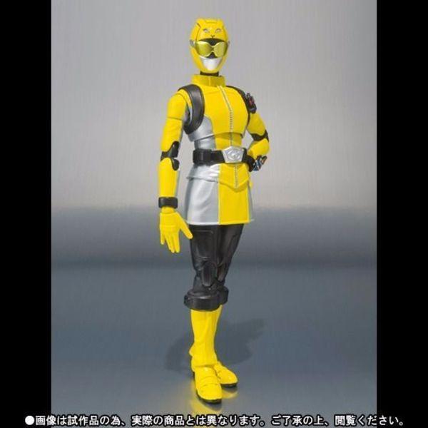 S.H.Figuarts Tokumei Sentai Go Busters YELLOW BUSTER & USADA LATTUCE BANDAI
