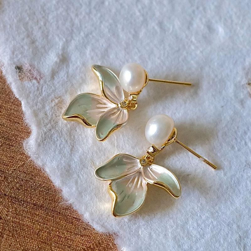 Silver Needle Dongdaemun Fresh Colorful Earrings - Simple, Versatile, Luxury Studs with a High-End Sense
