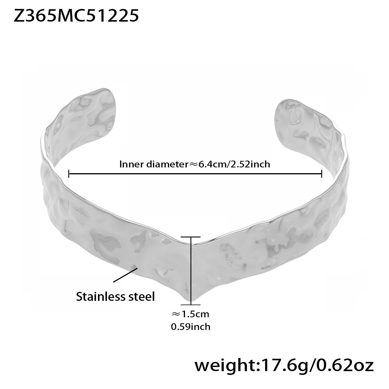 Браслет со вставками из цирконов в виде головы льва: Нержавеющая сталь, Эластичная застежка, Текстура «молоток», Неправильный дизайн.