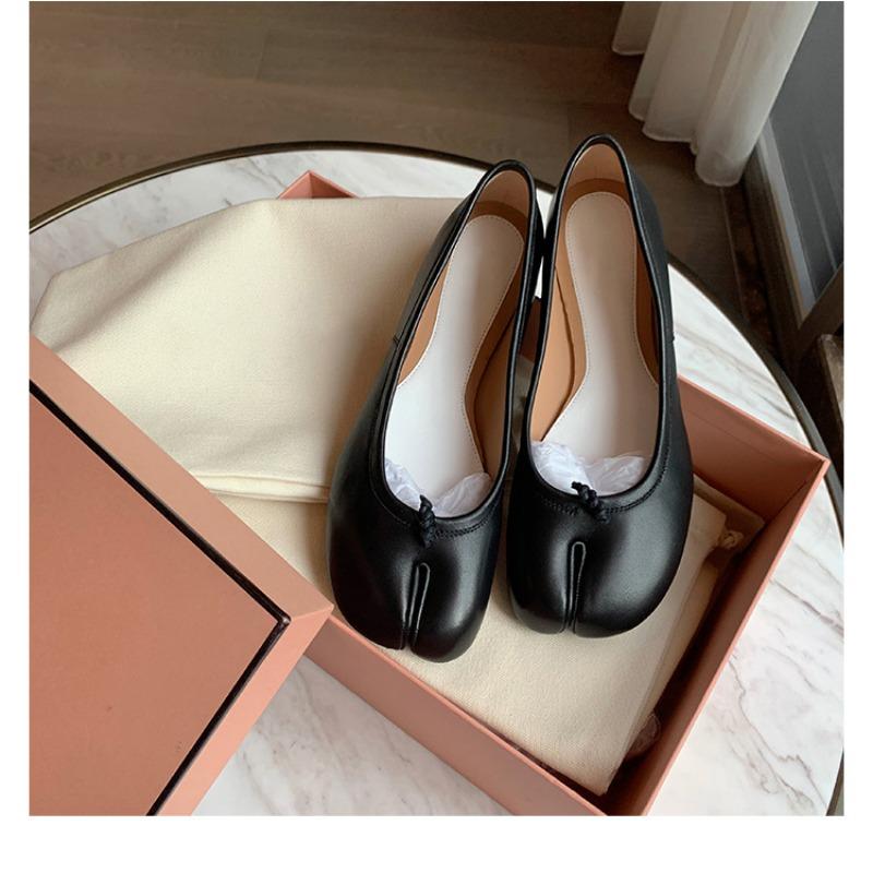 Sheepskin Soft-soled Pig's Trotters Split-toed Shoes Women's Genuine Leather Light-mouth Flat-soled Women's Single Shoes Silver Mary Jane Shoes