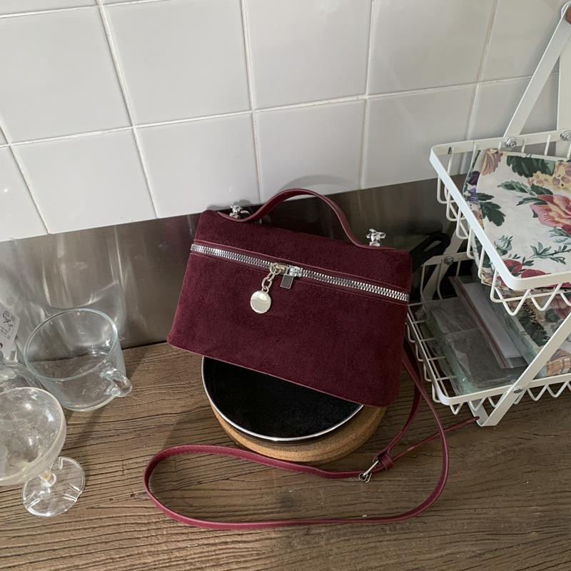 

Высококлассная нишевая сумка женская осень-зима новая ретро сумка-мессенджер повседневная портативная маленькая квадратная сумка красный