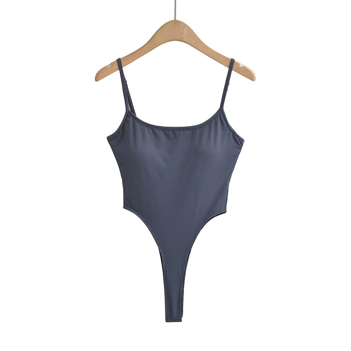 

2023 Европейский и американский женский сексуальный топ-майка с вырезами и нагрудной подушечкой - Летняя мода Small серый/древесный уголь